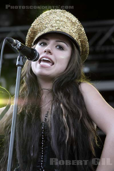 GABRIELLA CILMI - 2009-07-04 - CERGY - Base de Loisirs - 